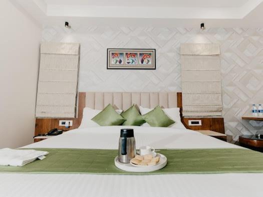 Hotel Emerald Inn Бхопал Экстерьер фото